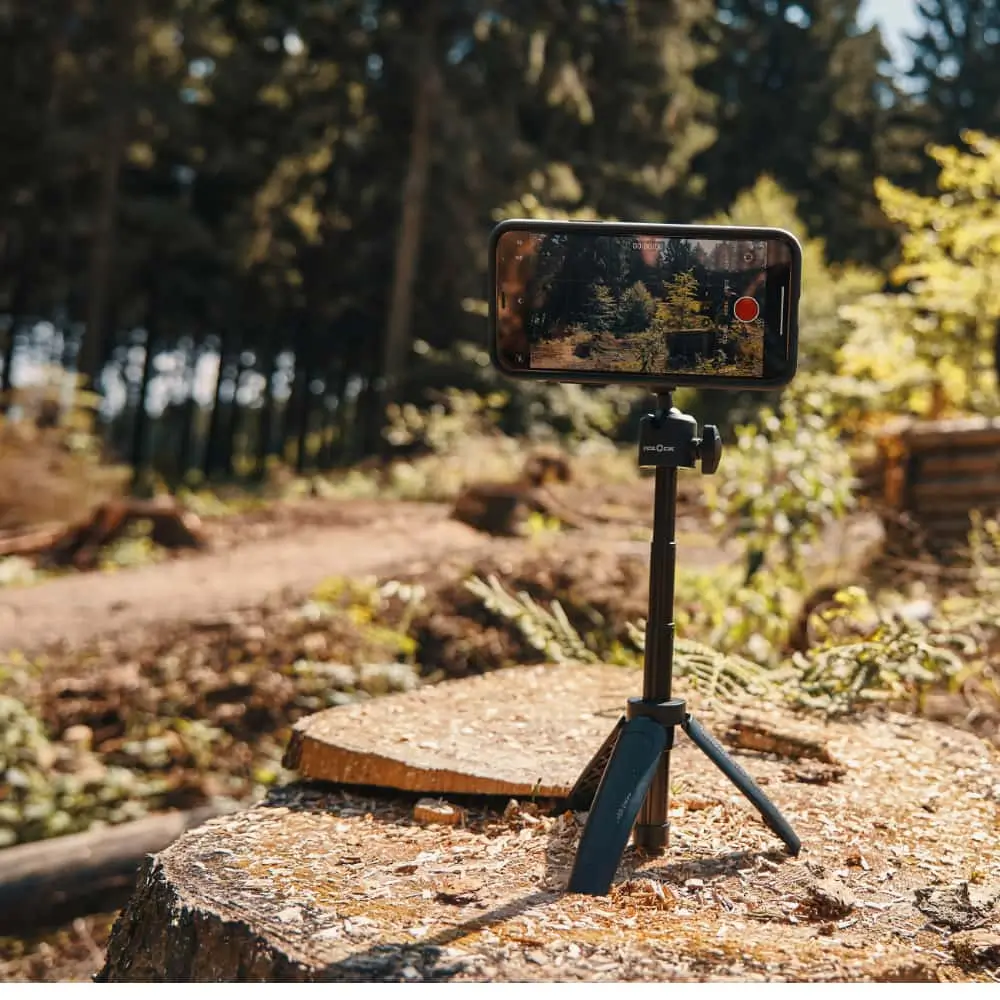 Phone Attached To the Fidlock Phone Stand