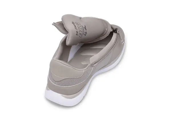 Voyage Shiitake Shoe Zip Open